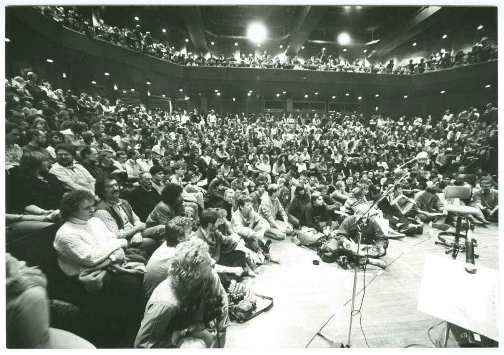 De Oosterpoort, kleine zaal, Jazzmarathon (David Murray) 1986. Fotograaf Frank Straatemeier. Groninger Archieven, 2290_6508